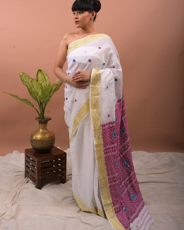 Cotton handwoven saree